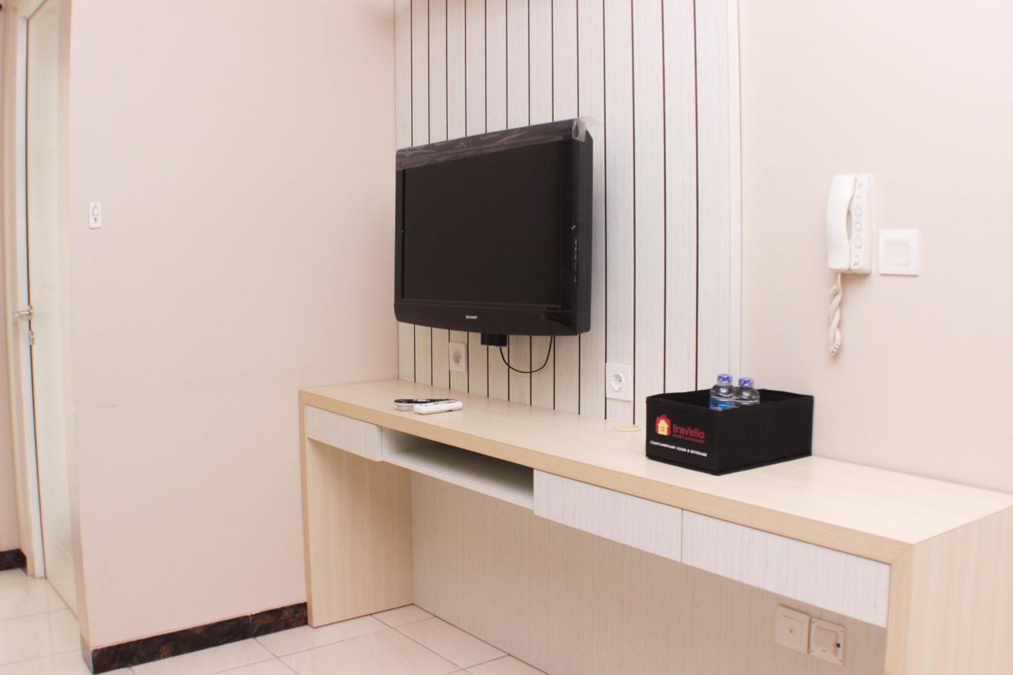 Comfy And Warm 2br At Springlake Summarecon By Travelio * Bekasi
